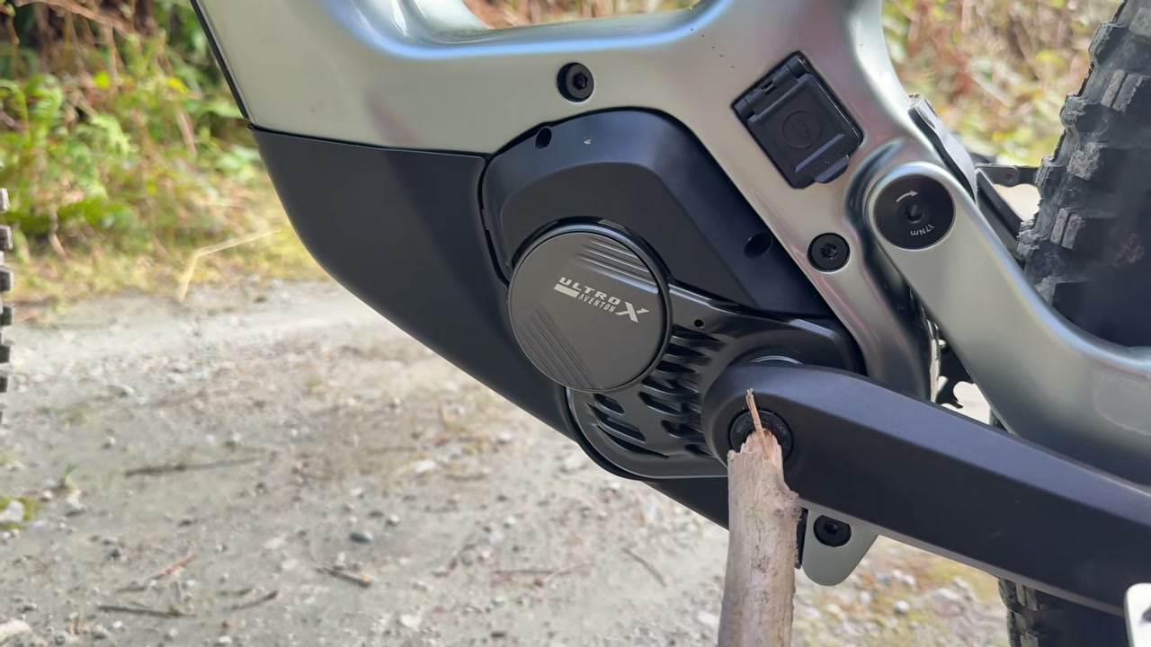 Drive unit and 800Wh integrated battery