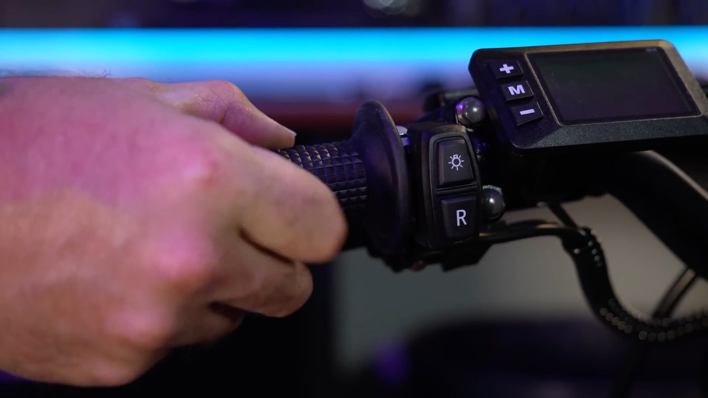Left control pod with R reverse button