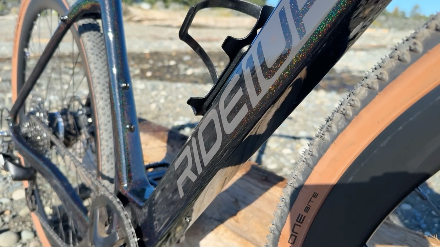 CF Racer1 down tube where the battery is hidden