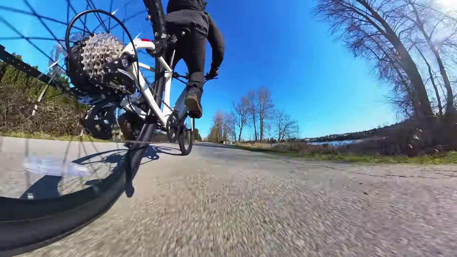 Low angle of the drivetrain while pedaling hard in PAS 5