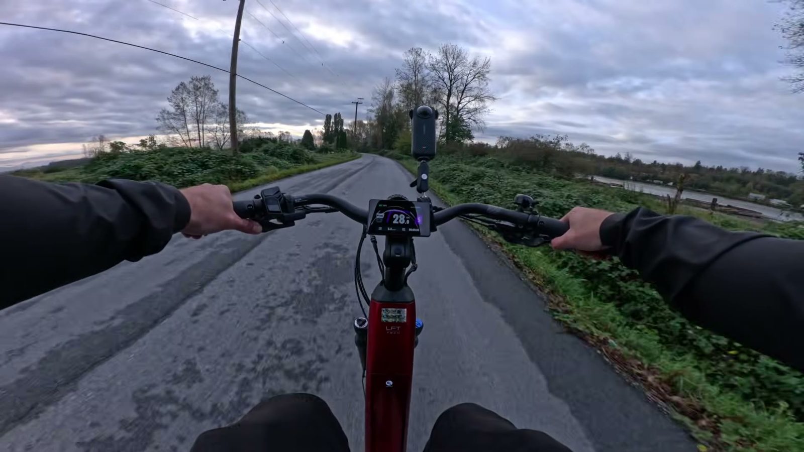 Discover 2 display climbing to 28 mph on the top speed run