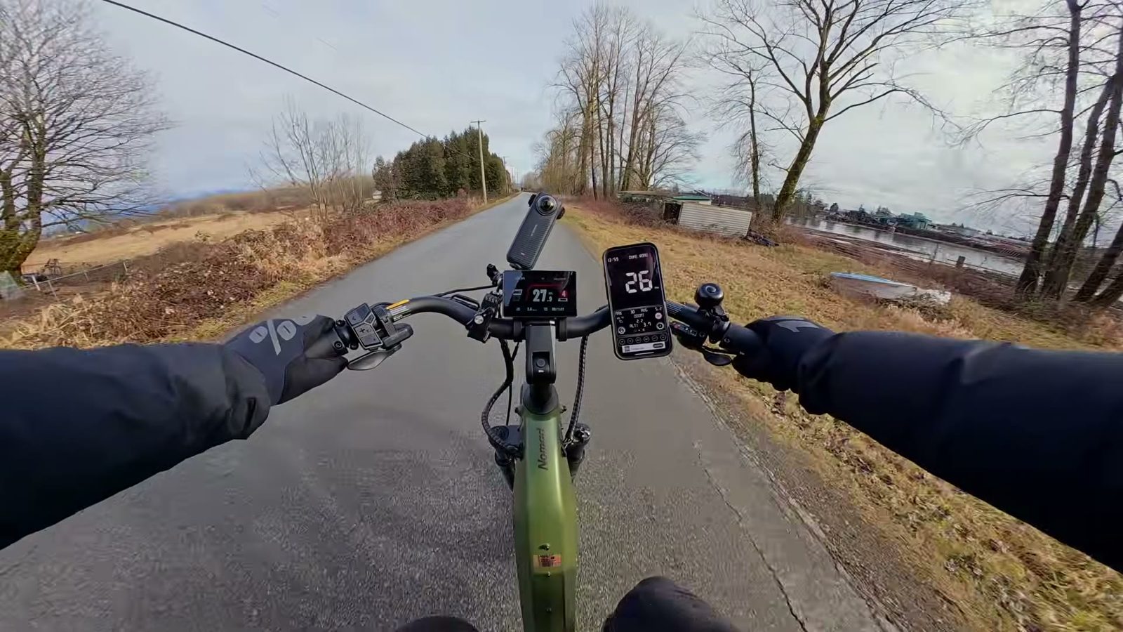 Cockpit view at speed on the Nomad 2, display and GPS mounted on the bars