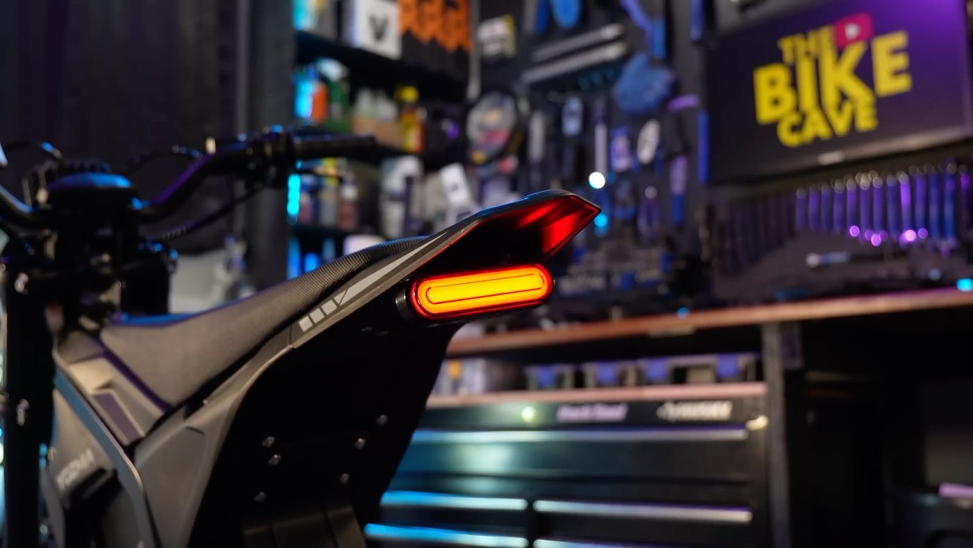 Tail light lit up on the Yozma IN 10 Pro