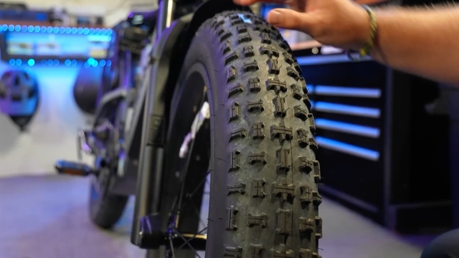 Innova 26 by 4.0 fat tire tread
