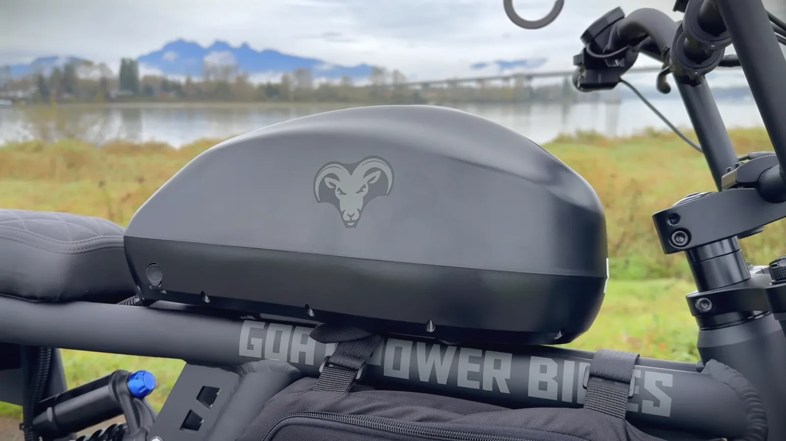 Down-tube battery pack with ram badge