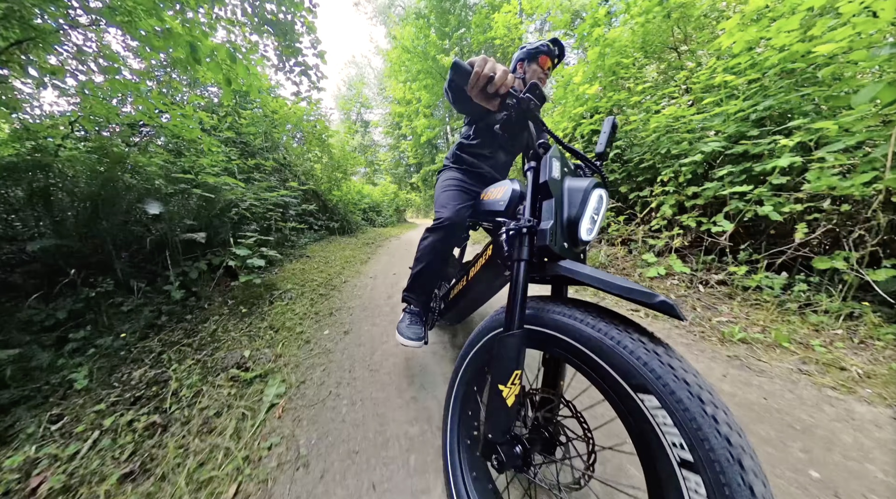 X-Class 60V riding away